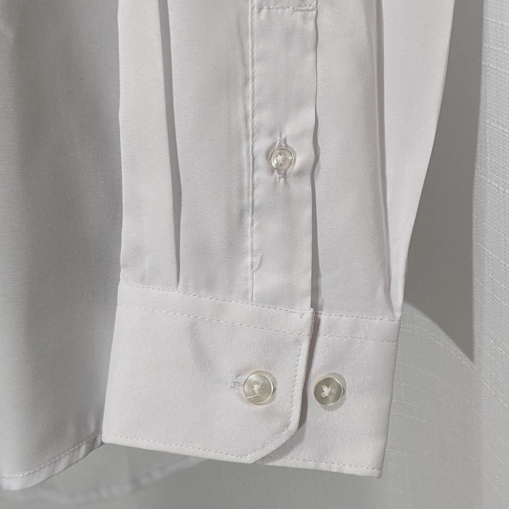 IZOD Men's Dress Shirt Regular Fit Stretch Solid Spread Collar Size XL White . - Picture 4 of 9